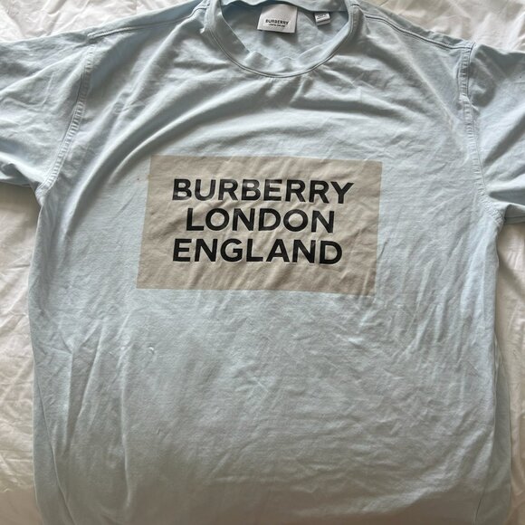 Burberry T shirt - Picture 1 of 2